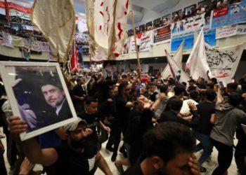 أزمة العراق السياسية.. نفوذ إيران “يضعف” واستراتيجيتها “مهددة”