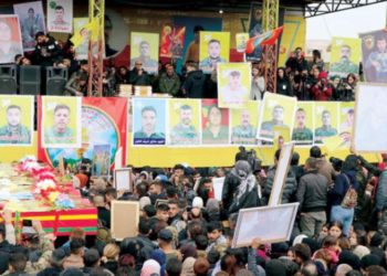 تركيا تستهدف مناطق حدودية سورية بطائرات مسيّرة ومدفعية ثقيلة