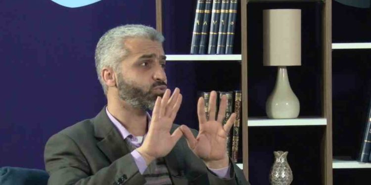 سمير صالح: عقل الرجل مدفون تحت لسانه