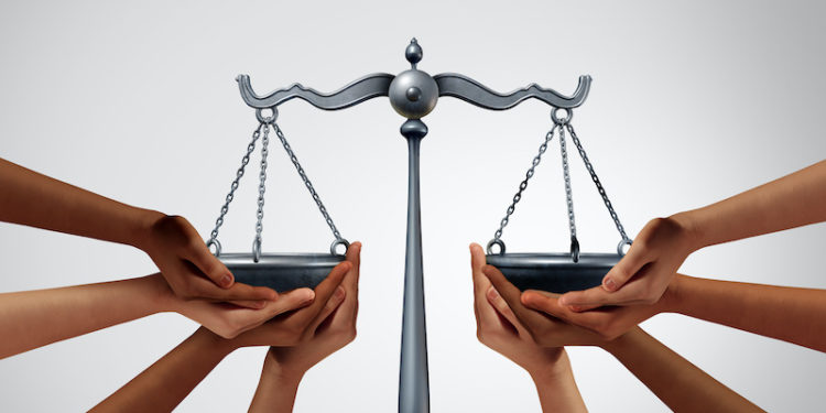 عن العدالة الانتقالية والأولويّات