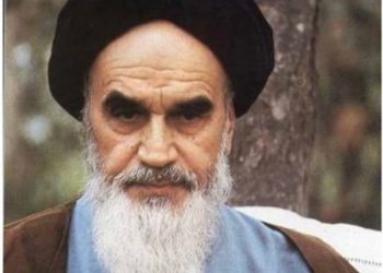 عماؤنا اليساري: صفّقنا للخميني وعادينا الديمقراطية!