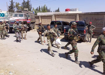 وجهاء طفس يجتمعون مع الروس لـ”سحب الجيش”