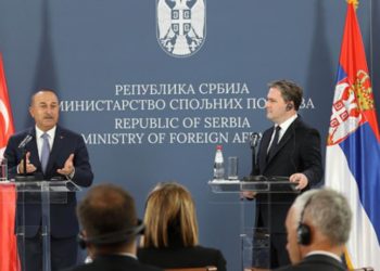 وزير الخارجية التركي: التقيت المقداد وعلينا أن نصالح المعارضة والنظام