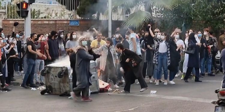 5 أعوام احتجاجية في إيران وقودها شعب غاضب