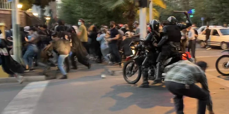 الأمم المتحدة ومنظمات غير حكومية تعبّر عن قلقها إزاء قمع التظاهرات العنيف  في إيران