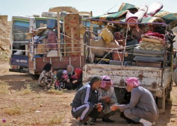 في لحظة قد تكون فارقة هل يمسك السوريون قضيتهم بأيديهم