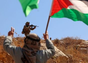 مؤرخ إسرائيلي: الانتفاضة الفلسطينية الثالثة على الأبواب