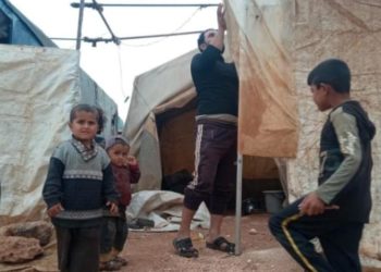 اقتراب الشتاء يزيد من مخاوف النازحين في شمال غربي سورية المأساة تتكرر كل عام مع السيول والعواصف الثلجية