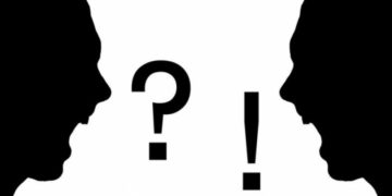 “الثورة” تشتم أبناءها وبناتها