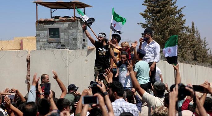 تظاهرات في إدلب رفضاً لافتتاح معابر تجارية مع النظام السوري