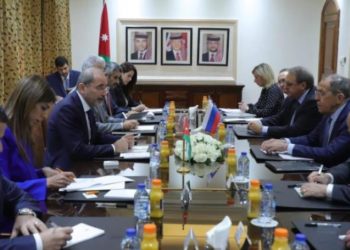 محادثات أردنية – روسية حول «تحييد الجنوب السوري»الملك عبد الله التقى لافروف… والصفدي ناقش معه ملفَّي الحبوب وفلسطين