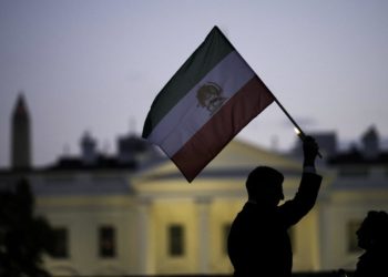 أميركا عدو النظام الإيراني ومنقذته