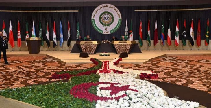 القمة العربية: “إعلان الجزائر” يتمسك بمبادرة السلام ويدعم فلسطين للحصول على عضوية كاملة بالأمم المتحدة