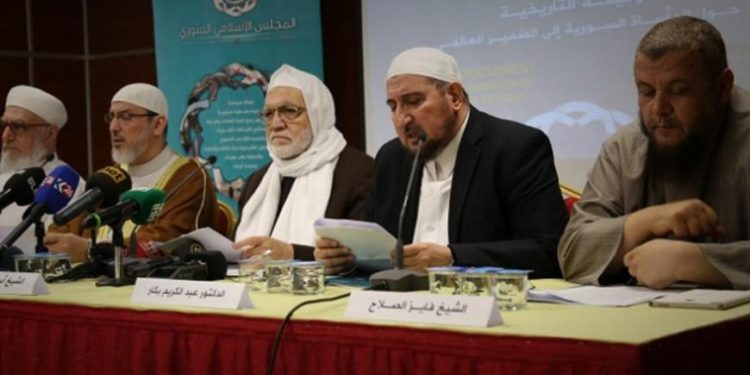 بعد فتوى الهجرة وغيرها.. هل السوريون بحاجة لمجلس ديني وصائي أم للإفتاء؟