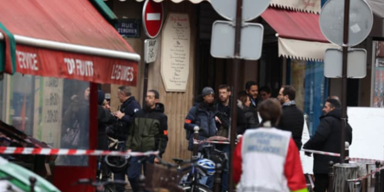 الهجوم على مركز ثقافي في باريس.. “يوم محزن” يشوبه “غضب كردي”