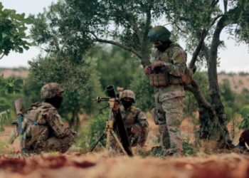 المعارضة السورية تعلن إفشالها محاولة تسلل لـ{النظام» في ريف حلب تعزيزات متقابلة تحسباً لاحتمال تنفيذ أنقرة تهديداتها المتكررة