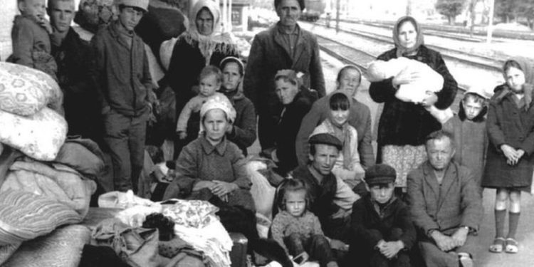 جلادو الشعب الأوكراني: قتل ستالين الأوكرانيين بالجوع وبوتين بالبرد والإرهاب