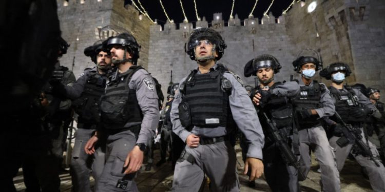 التطرف وارتكاب الجرائم وإدانة المجتمع الدولي