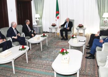 المقداد في تونس بعد الجزائر: لا مانع من تضحية سورية للمّ الشمل العربي