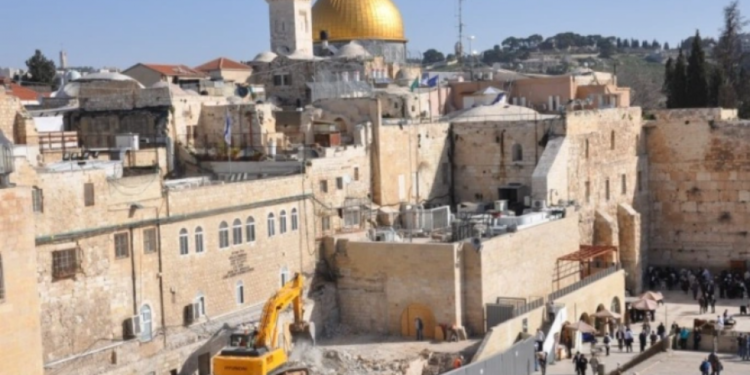 اقتحام الأقصى محاولة لتهويد المدينة المقدسة