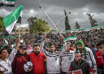 الثورة السورية : قراءة في أسباب الهزيمة وما بعدها                   الدور الإقليمي والدولي والمد الإسلاموي في المنطقة وتأثيرهما السلبي في مسار الثورة