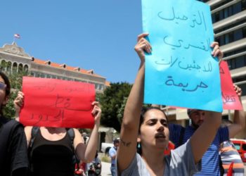 العنصرية في لبنان لن توقفها عودة الأسد إلى الجامعة العربية