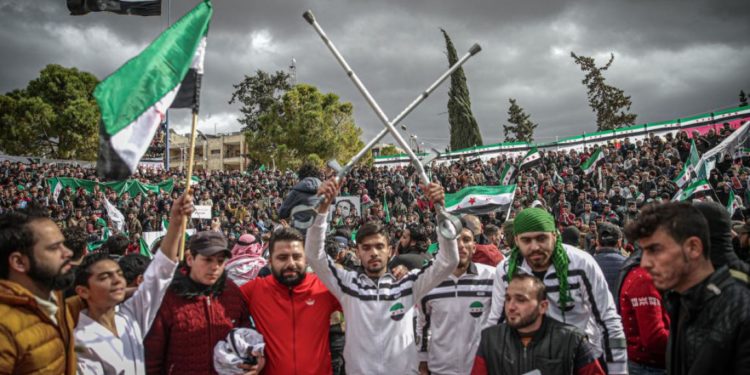 الثورة السورية : قراءة في أسباب الهزيمة وما بعدها                   الدور الإقليمي والدولي والمد الإسلاموي في المنطقة وتأثيرهما السلبي في مسار الثورة