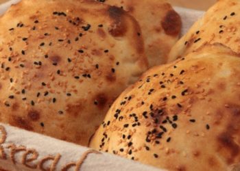 خبز و كيبتاجون ومنفى