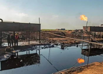 حرّاقات النفط البدائية.. الكارثة الاجتماعية والبيئية المدمّرة (تقرير ميداني في مناطق شمال وشرق سورية)