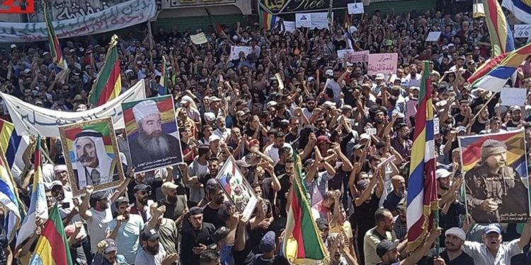 هل يمكن أن يتمدد حراك السويداء إلى مناطق أخرى في سورية؟