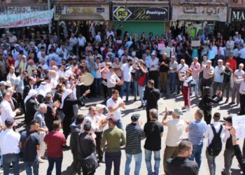 الثورة تستأنف أعمالها