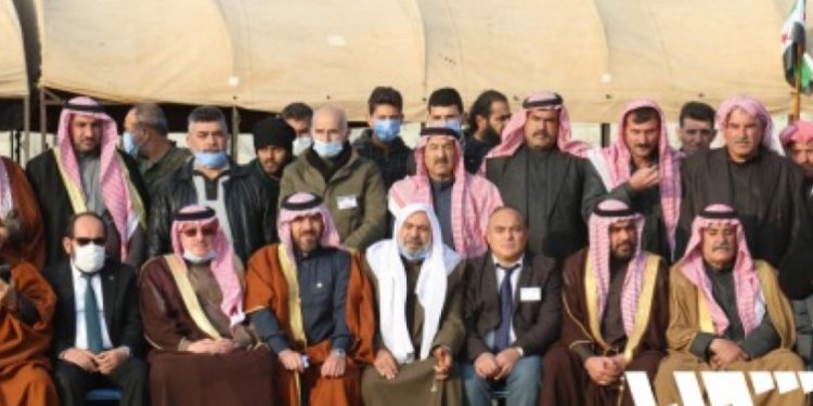 لماذا يرفض مثقفون سوريون “العشائرية” في سورية ويمجّدونها في الخليج العربي؟