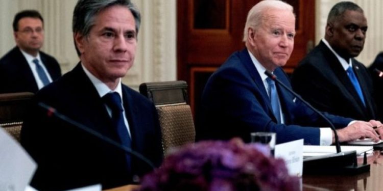 قادة الغرب” لغة جادّة لإسرائيل وأخرى لعوبٌ للعرب