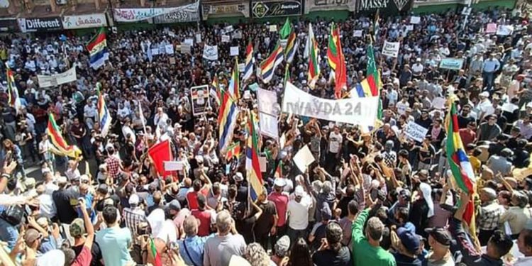  متظاهرو السويداء: الأسد مسؤول عن الدم السوري.. بحمص وإدلب