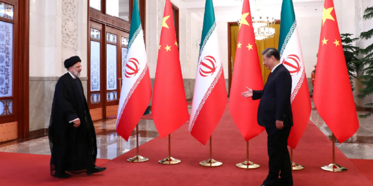 رعاة إيران الجدد السبب في زيادة الدعم الروسي والصيني لطهران