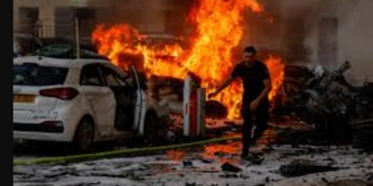 الإسرائيليون في صدمة من هجوم غزة المباغت