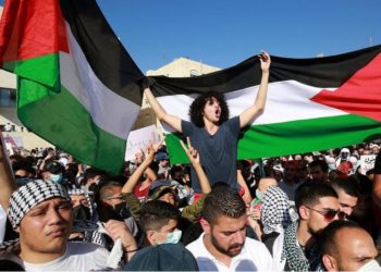  التضامن مع الشعب الفلسطيني ضد العدوان الإسرائيلي