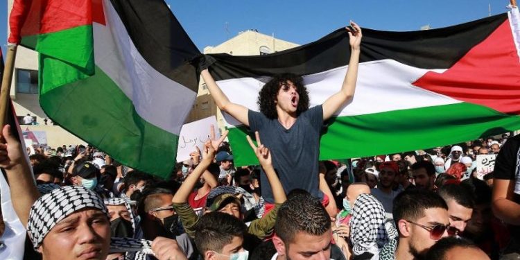  التضامن مع الشعب الفلسطيني ضد العدوان الإسرائيلي