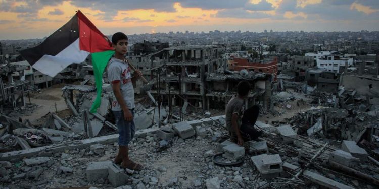 غزة المنهكة اقتصاديا تواجه الإبادة الجماعية