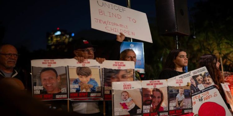 إسرائيل تعطي ضوءاً أخضر لإنجاز عملية تبادل الأسرى