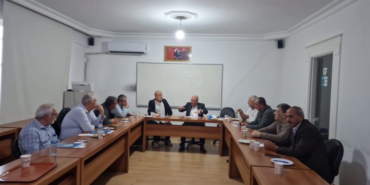 الصالون السياسي في عينتاب والمشروع الوطني الجامع