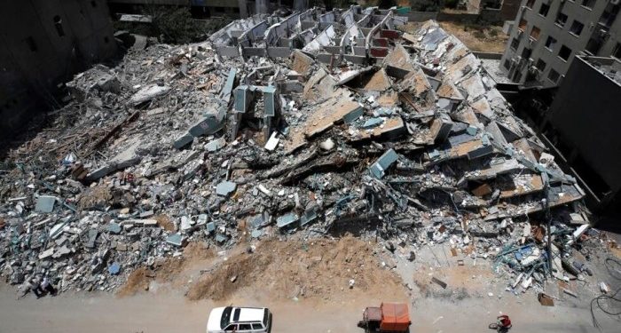 الغارديان: لهذه الأسباب تستهدف إسرائيل البنية التحتية والمدنيين في غزة