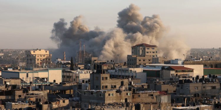 رسائل طهران الخشنة في الإقليم: تذكير بالقوة يخلِّف أزمات دبلوماسية