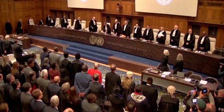 محكمة لاهاي: هل المستحيل سياسياً ممكن قانونياً؟