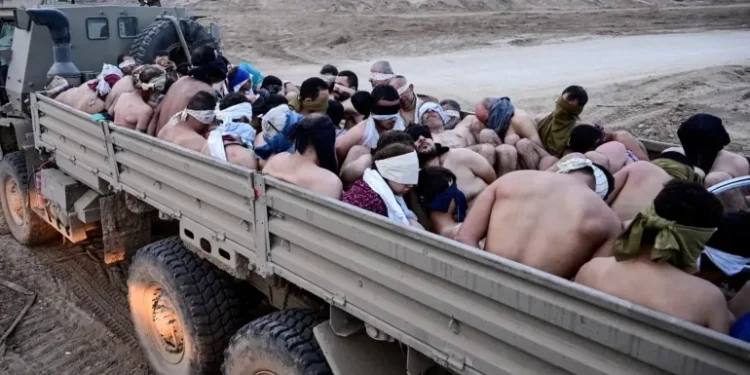 تعذيب وحشي وتحرش بمعتقلي غزة لدى الاحتلال