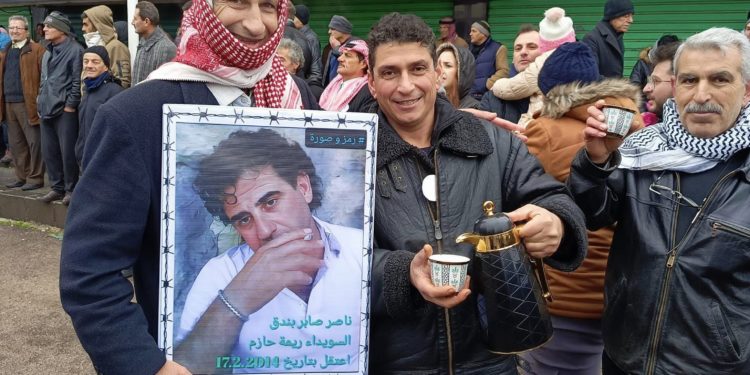 ليس لأنه ناصر وحسب