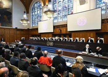 الدولة المارقة بحكم القانون