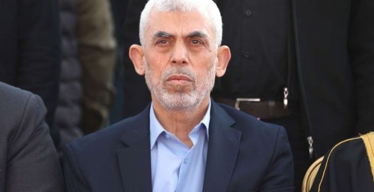 صحيفة إسرائيلية.. بايدن ونتنياهو مع كذبة “الدولة الفلسطينية”.. وهاغاري عارضاً “نفق السنوار”: أنا أكذب الثلاثة