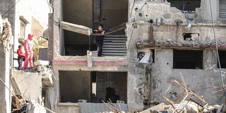 “لوم الذات” في انتقاد “طوفان الأقصى”