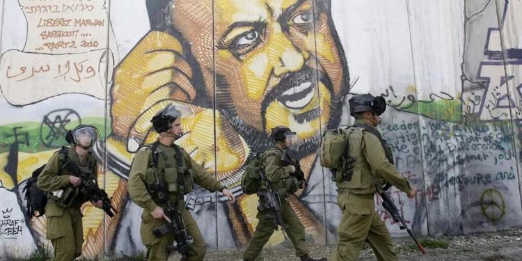 زوجة مروان البرغوثي: تعرض لاعتداء وحشي وحياته في خطر